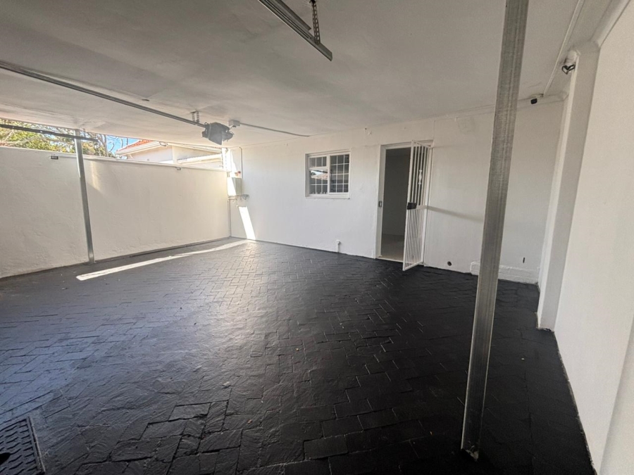 To Let 2 Bedroom Property for Rent in Claremont Western Cape